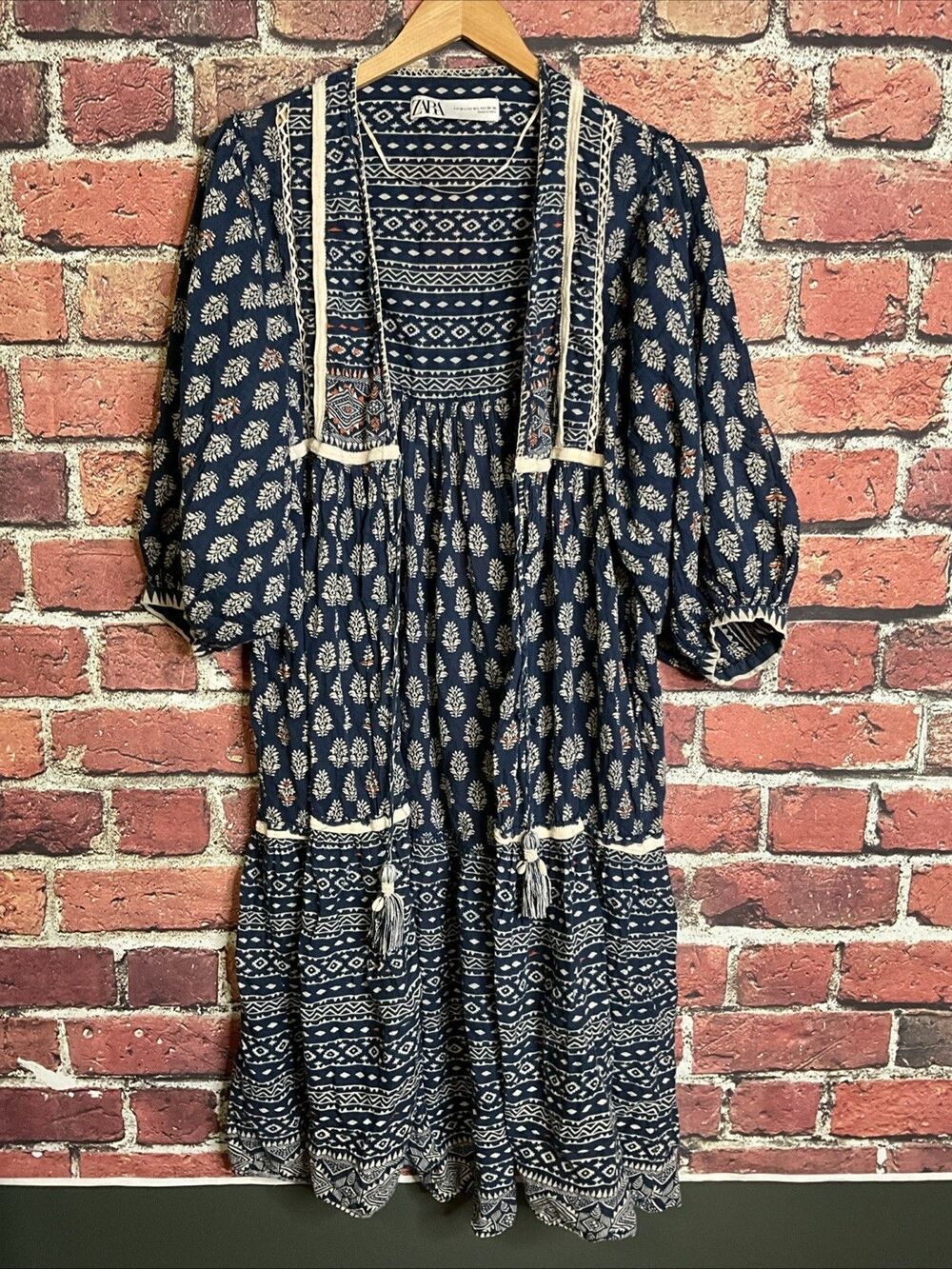 Zara Womens Floral Wrap Dress M-L Blue Embroidered